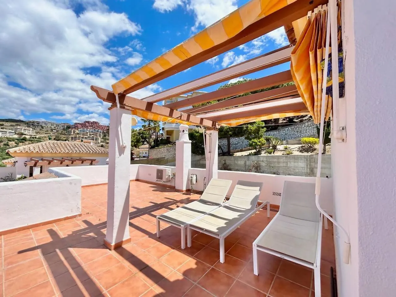 Vistas Al Mar Con Jacuzzi En Calahonda Parking Apartment Sitio de Calahonda